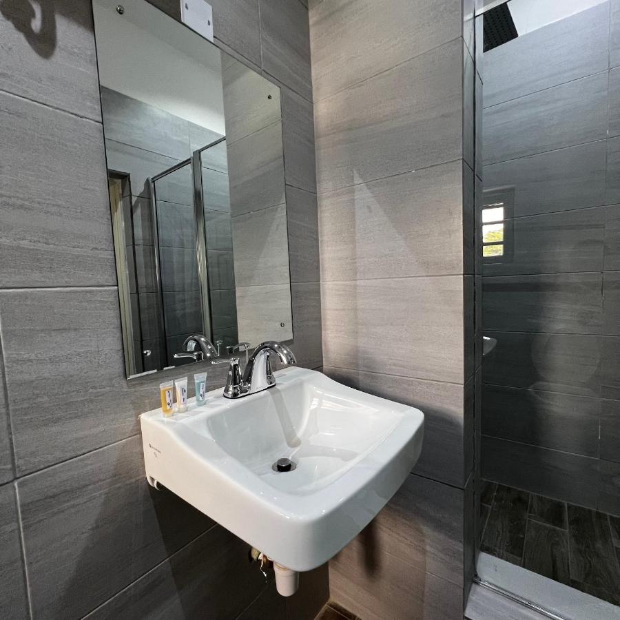 Fragrance Apartments And Suites Ibadan Extérieur photo