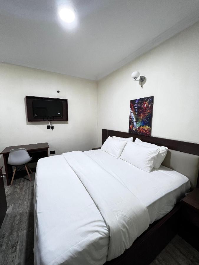 Fragrance Apartments And Suites Ibadan Extérieur photo