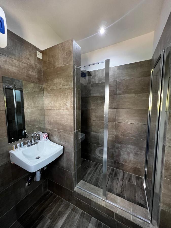 Fragrance Apartments And Suites Ibadan Extérieur photo