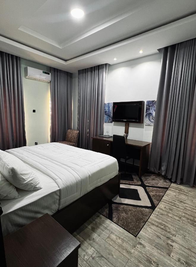 Fragrance Apartments And Suites Ibadan Extérieur photo